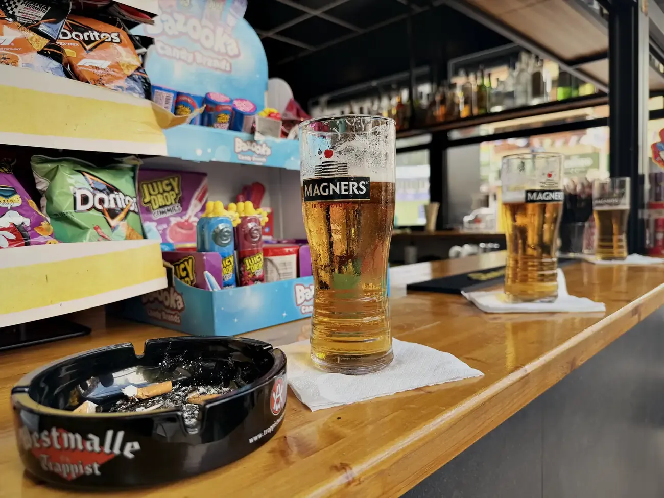Een biertje op een terras in Benidorm